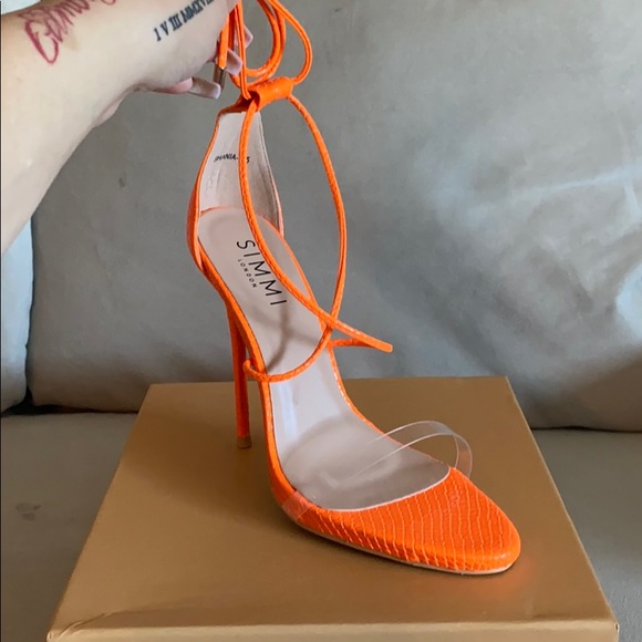 Heels - Picture 2 of 4